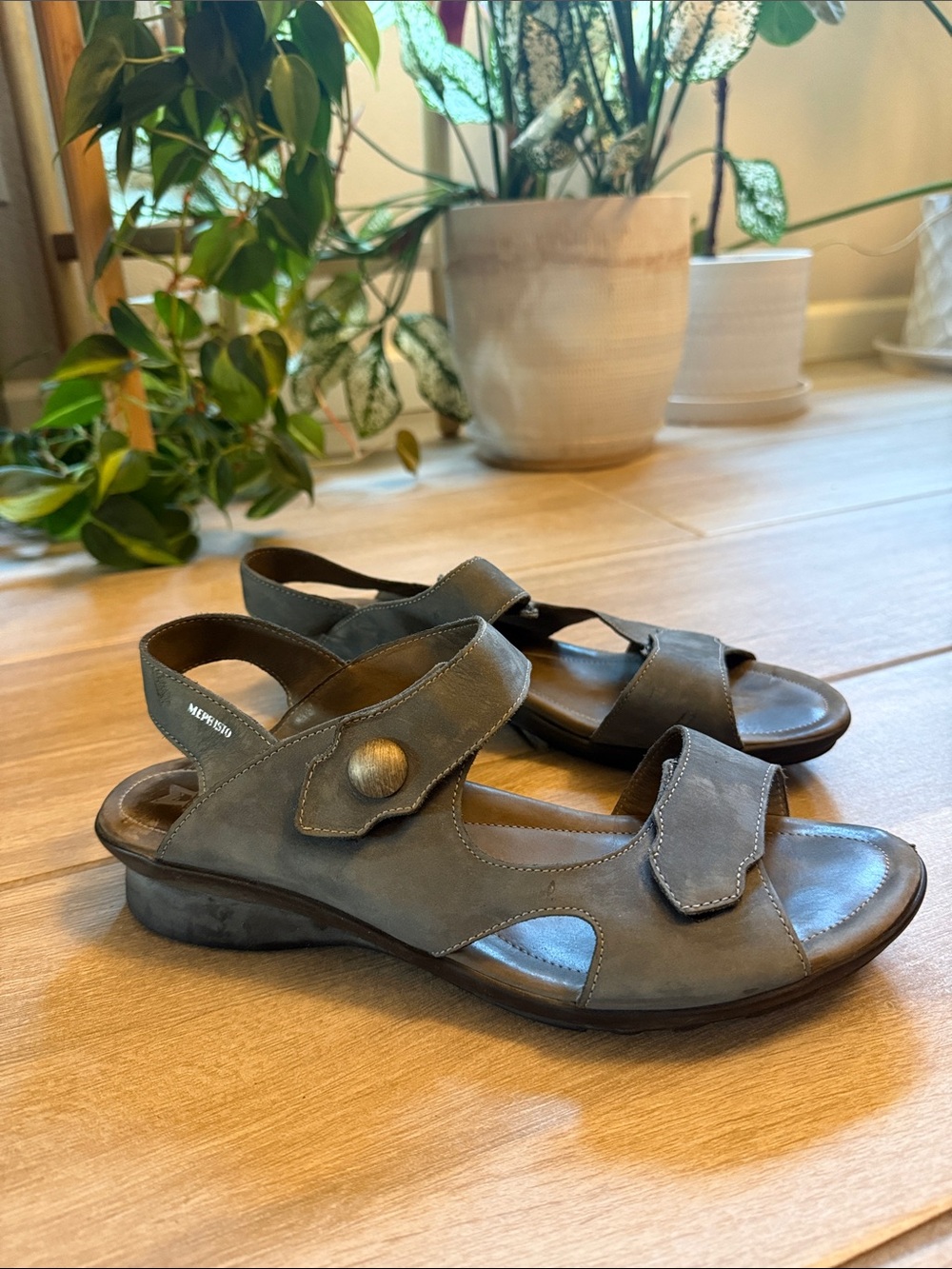 Mephisto Women's Nubuck Adjustable Strap Sandals